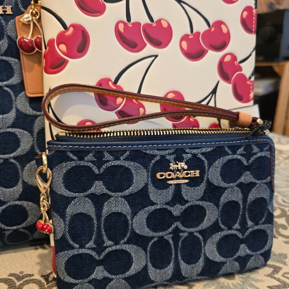 Coach NWT Signature Denim Corner Zip Wristlet